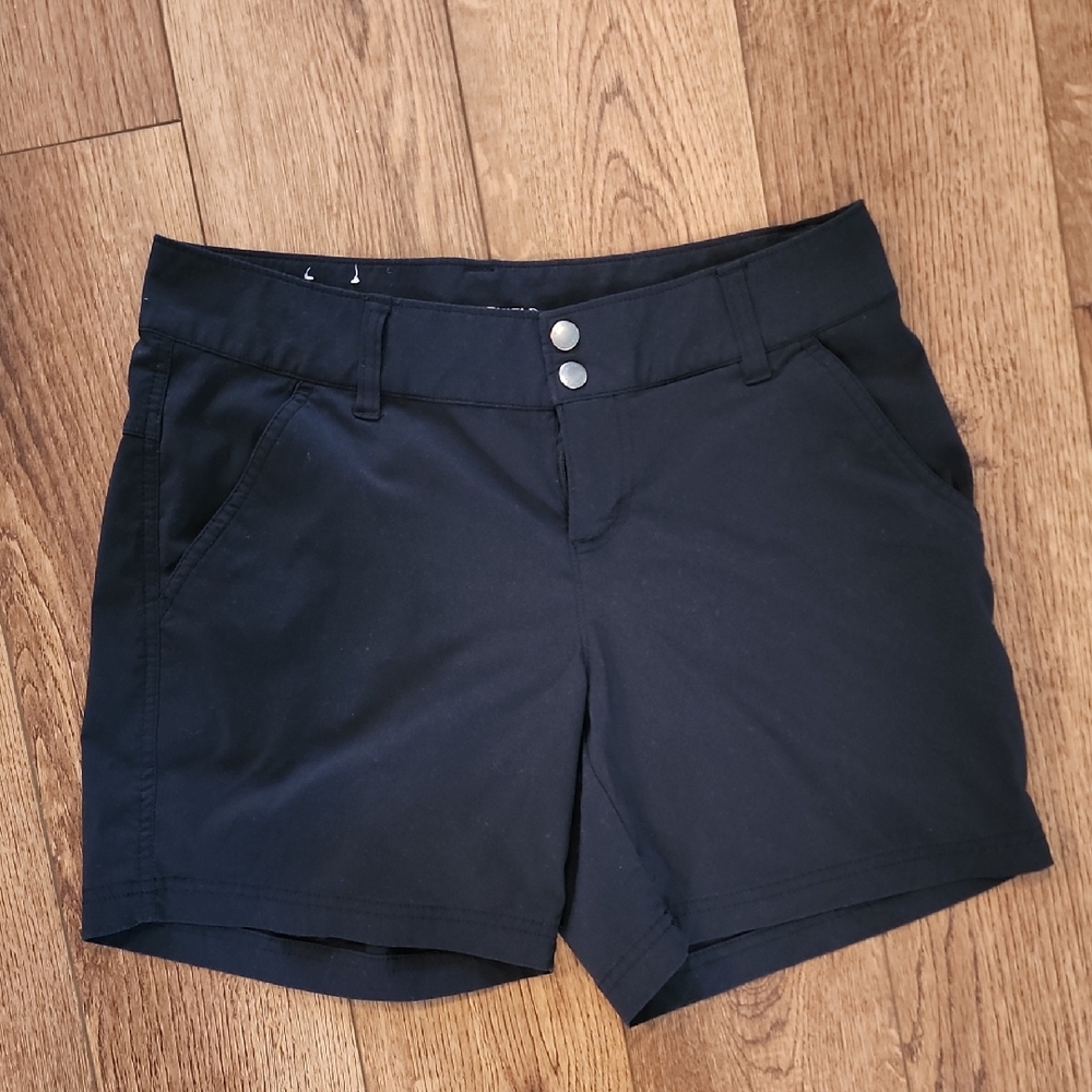 Columbia Women's Black Omni Shorts - 6.5" Inseam